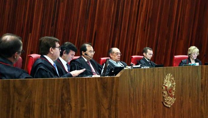 Capa da publicação A decisão do TSE sobre a chapa Dilma-Temer foi constitucional? Recurso ao STF é factível?