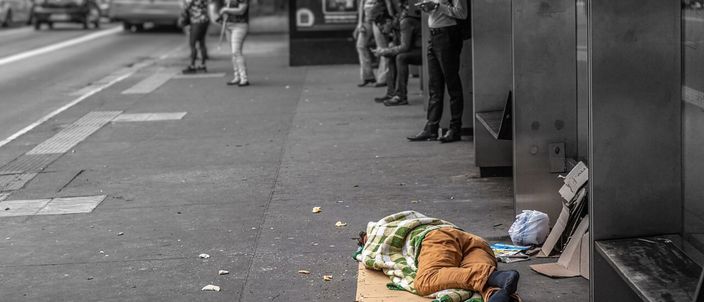 Capa da publicação População de rua: resistência e invisibilidade social