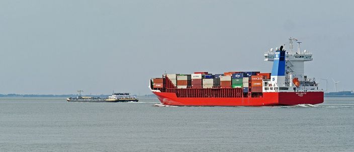 Capa da publicação Dos navios no direito internacional: nacionalidade e uso da bandeira de conveniência