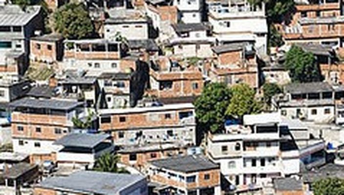 Capa da publicação Atuação tardia do Estado em áreas de exclusão social extrema: a invasão do Complexo do Alemão