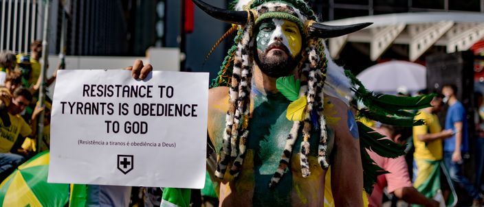 Capa da publicação Paradoxo do antídoto: a resposta fortalece o golpismo