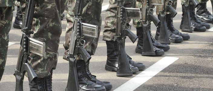 Capa da publicação Discursos de posse na Nova República: Forças Armadas e Judiciário