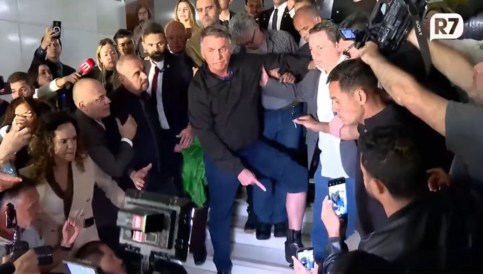 Capa da publicação STF impõe medidas cautelares a Jair Bolsonaro por atentado à soberania e tentativa de obstrução da Justiça