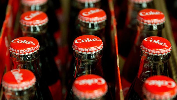 Capa da publicação Por que a fórmula da Coca-Cola não é patenteada?