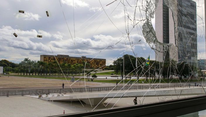 Capa da publicação A fábula da anistia