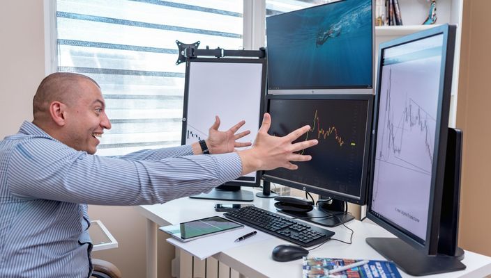 Capa da publicação O crime de insider trading no mercado de capitais brasileiro