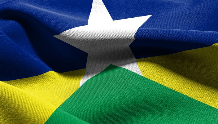 Capa da publicação Liberalismo, comunitarismo e utilitarismo: Brasil e Rondônia