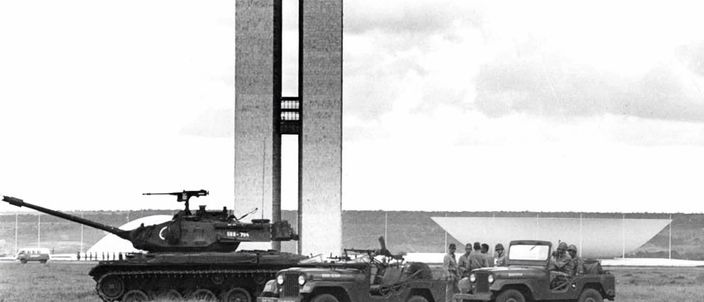 Capa da publicação Democracia e o 31 de marco de 1964: o golpe!
