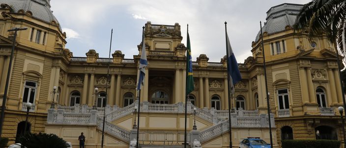 Capa da publicação O caso mais antigo