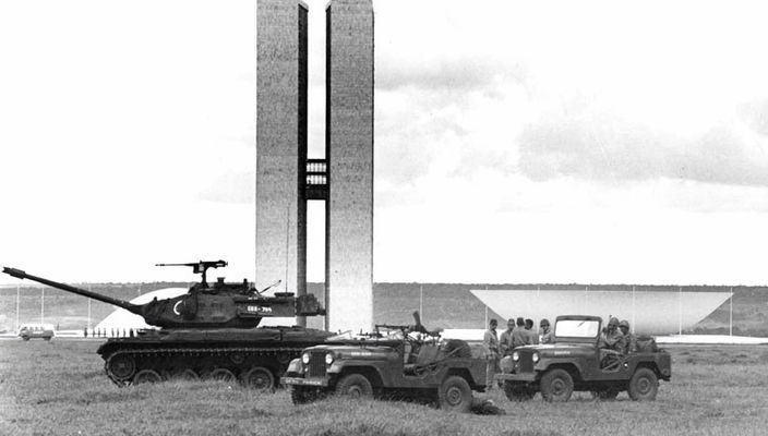 Capa da publicação O regime militar de 1964