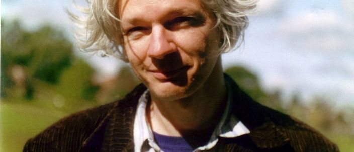 Capa da publicação Refúgio e asilo:  caso Julian Assange