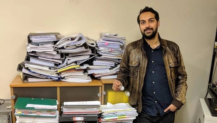 Capa da publicação Na Inglaterra, exercer a advocacia agora é crime