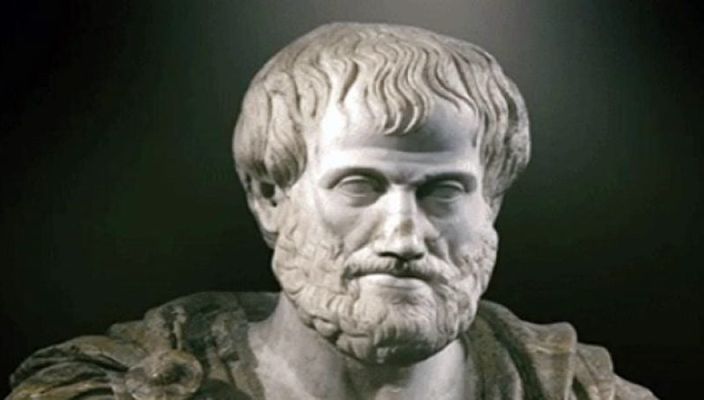 Capa da publicação Breves comentários sobre a política e a justiça em Platão e Aristóteles