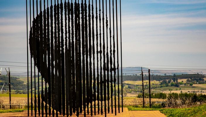 Capa da publicação Mandela Day: educação, justiça e cultura da paz