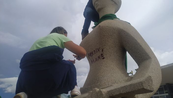 Capa da publicação Débora do batom e o caso "Perdeu, Mané"